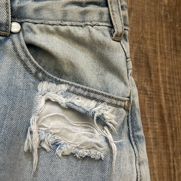 ONE- BY One Teaspoon size 24 distressed mini skirt in EUC - Picture 9 of 14